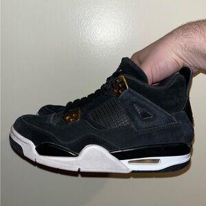 Air Jordan 4 Royalty